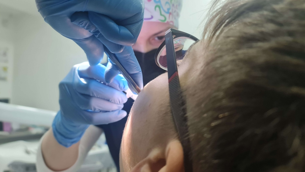 Çocuk Diş Bakımı ve Tedavileri: Bilmeniz Gereken 10 Gerçek izmit çocuk diş hekimi, çocuk diş tedavileri